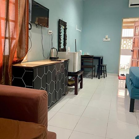 Hj Hassan Guest House- Studio Unit Kuala Terengganu Ngoại thất bức ảnh